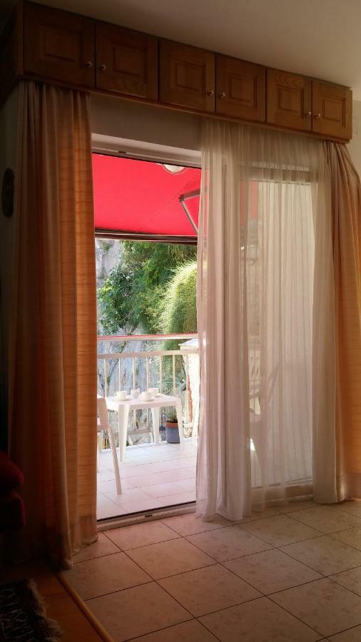 Apartments Iva Und Franka أوميس المظهر الخارجي الصورة