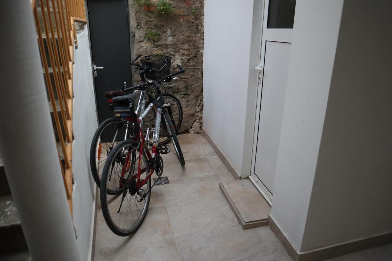 Apartments Iva Und Franka أوميس المظهر الخارجي الصورة
