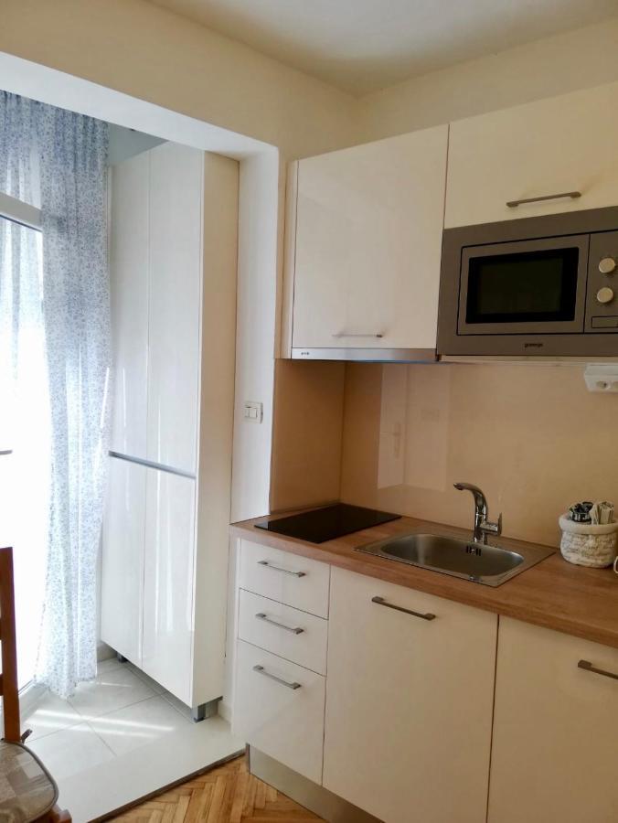 Apartments Iva Und Franka أوميس المظهر الخارجي الصورة
