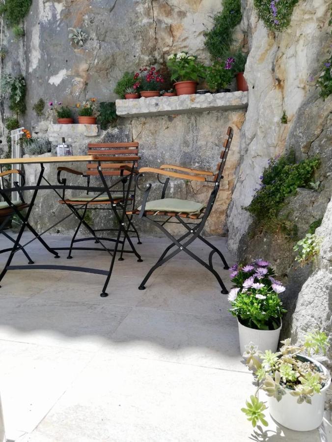 Apartments Iva Und Franka أوميس المظهر الخارجي الصورة